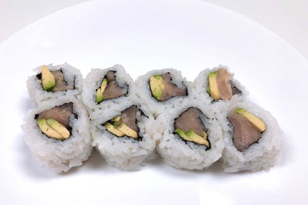 Tuna Cado Roll (8pcs)